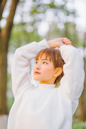 女人表演泥鳅钻洞