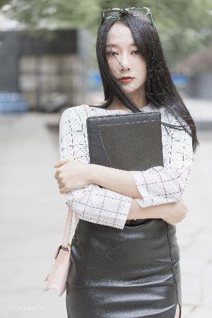 二次元女生奖励自己的素材高清版